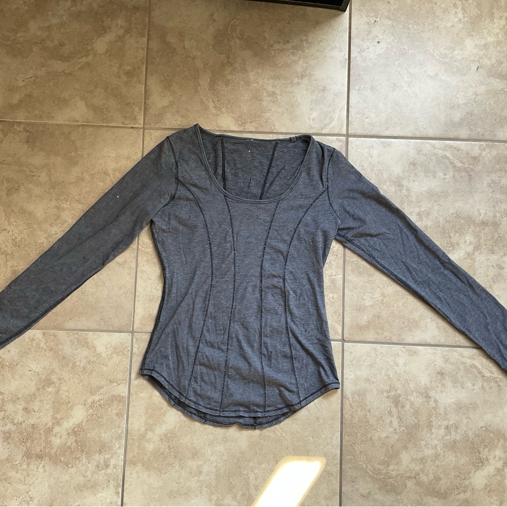 lululemon athletica Charcoal Long Sleeve Women's Top